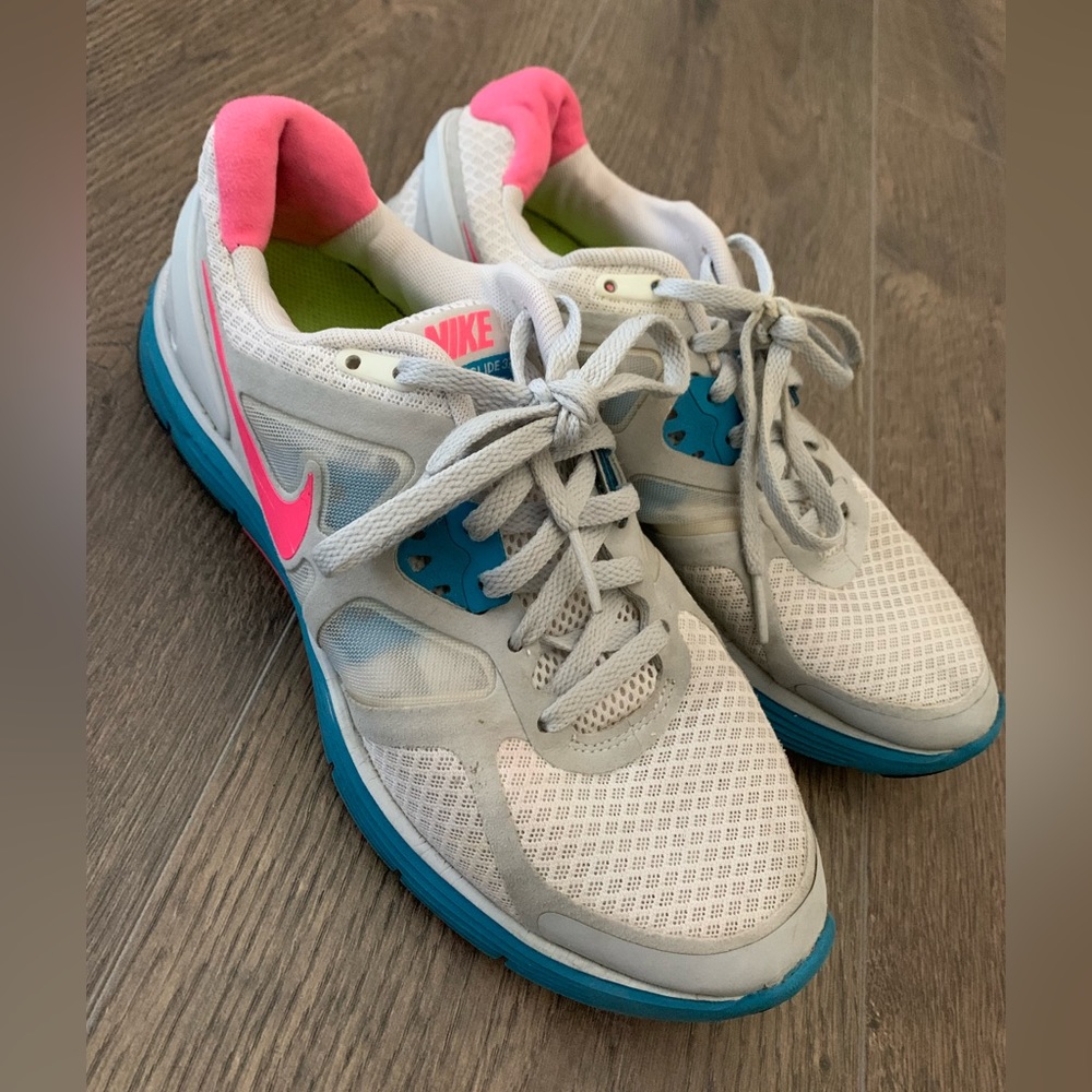Women’s Nike running shoes Size7.5